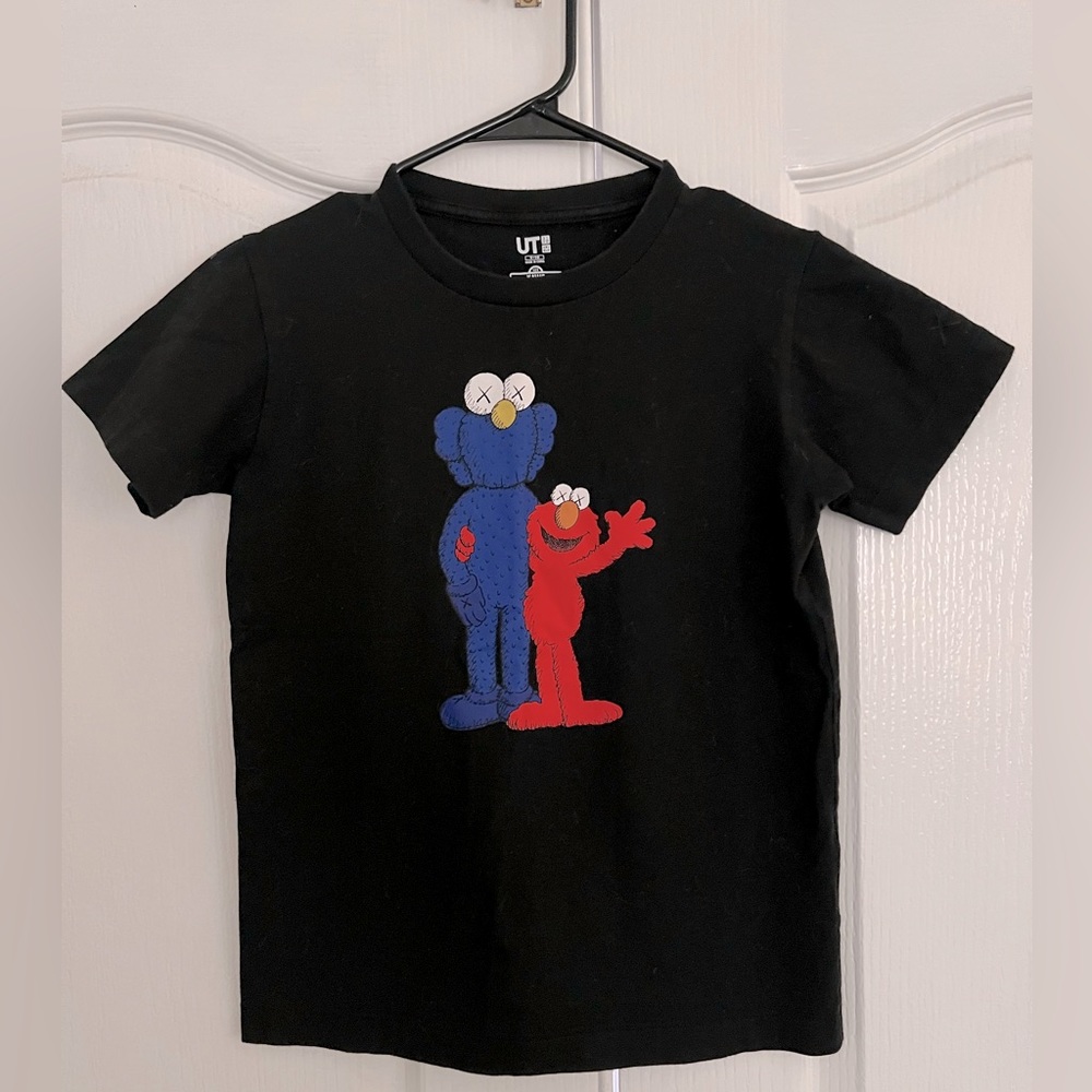Uniqlo x KAWS x Sesame Street Kids T-Shirt, Sz 9-10